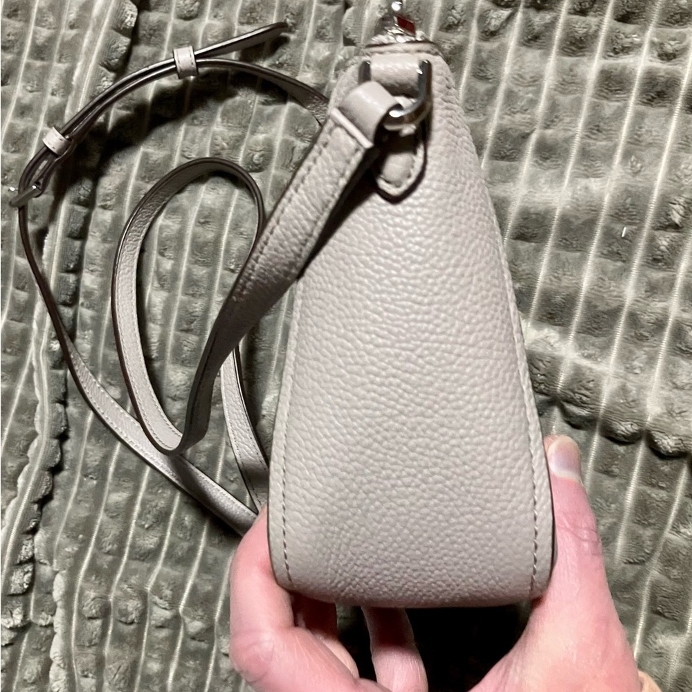 EUC Kate Spade Gray Pebbled Leather Crossbody Bag Purse - Picture 8 of 8